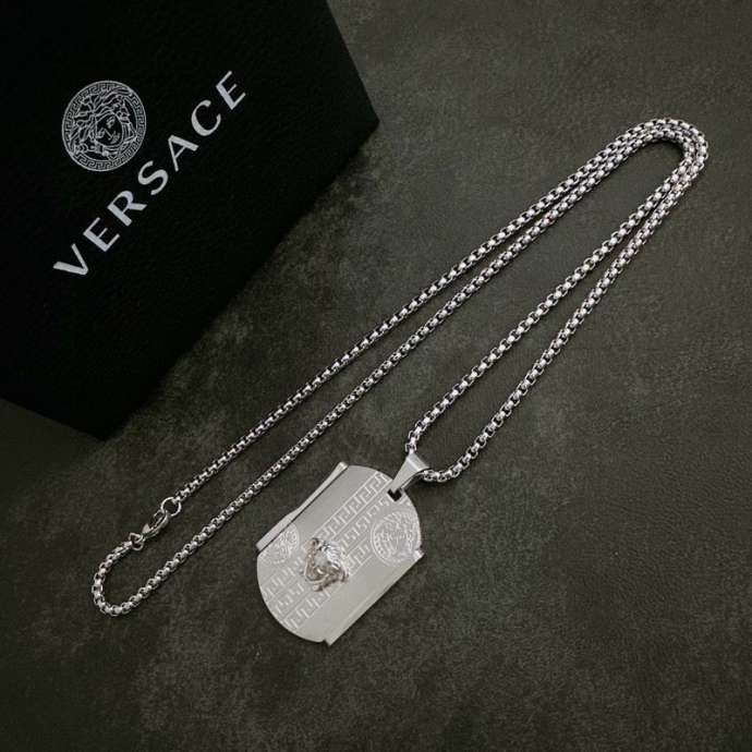Picture of Versace Necklace _SKUVersacenecklace06cly9017028